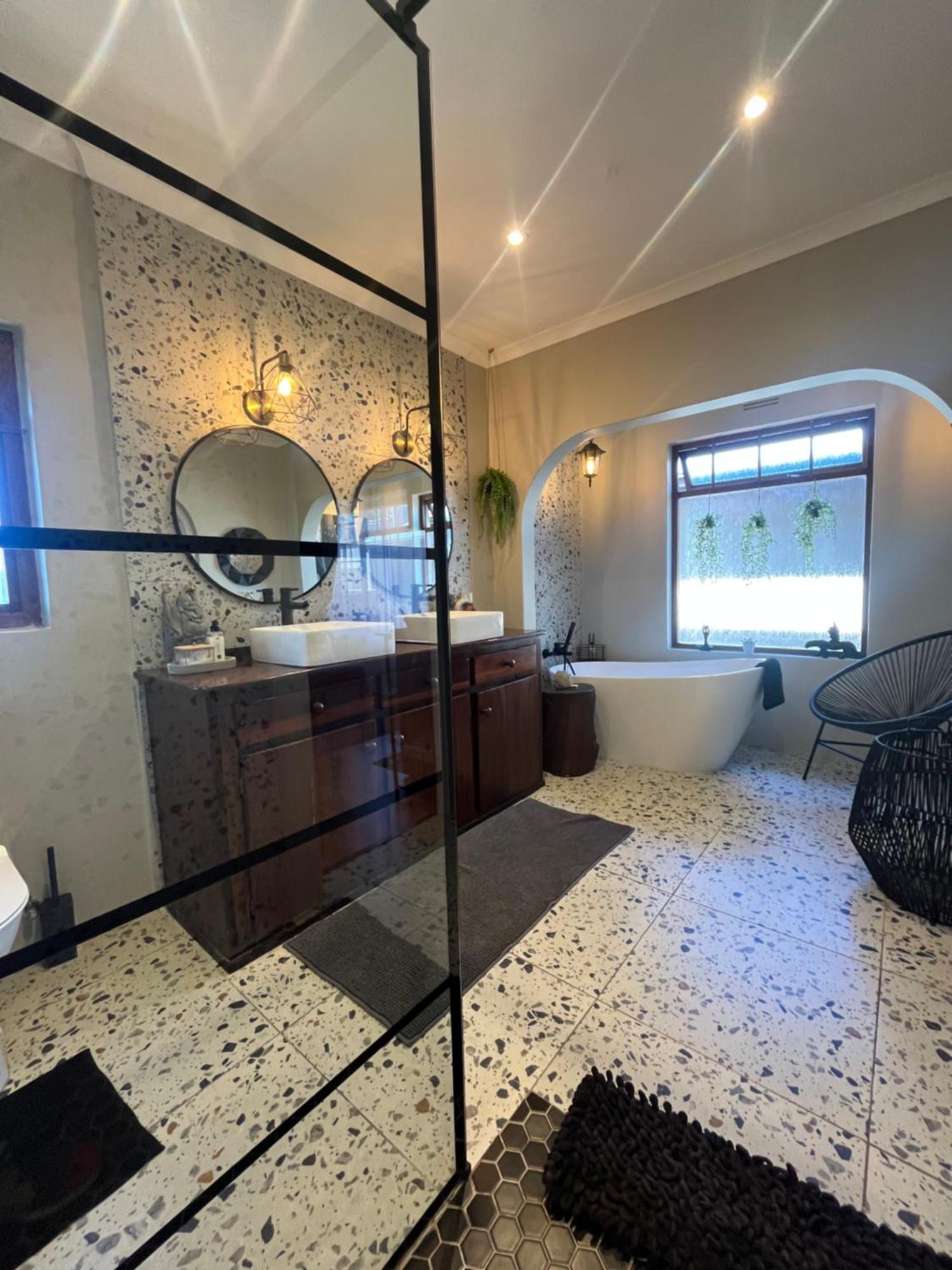Dolphin Circle Bed And Breakfast Плетенбърг Бей Стая снимка